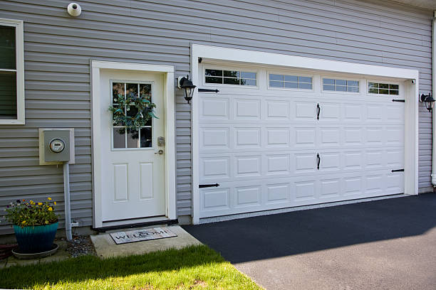 24/7 Emergency Garage Door Panel Replacement experts in Fairbury, NE